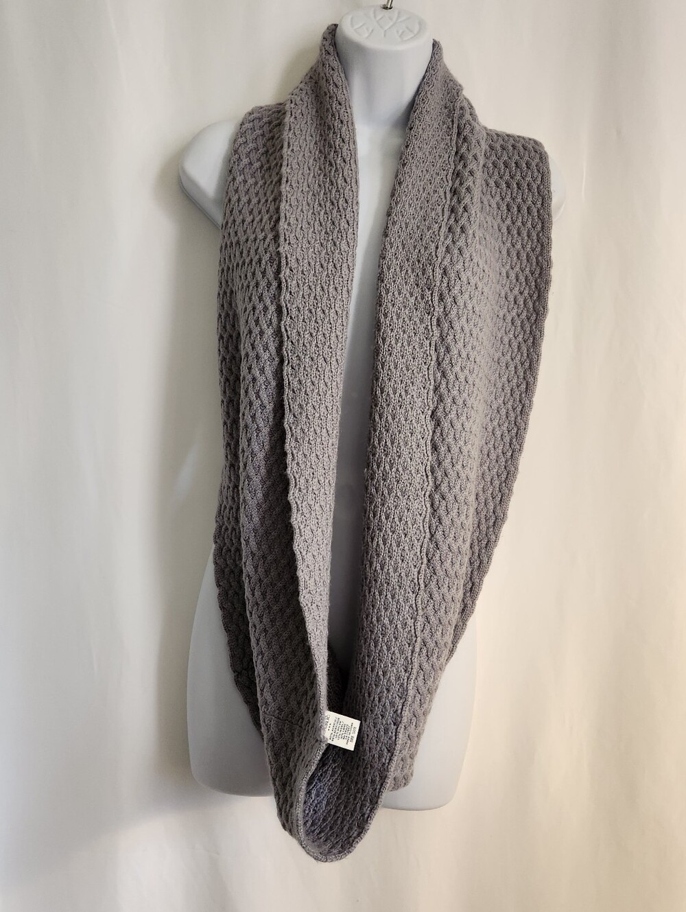 Cozy Knit Infinity Scarf - Gray Banana Republic